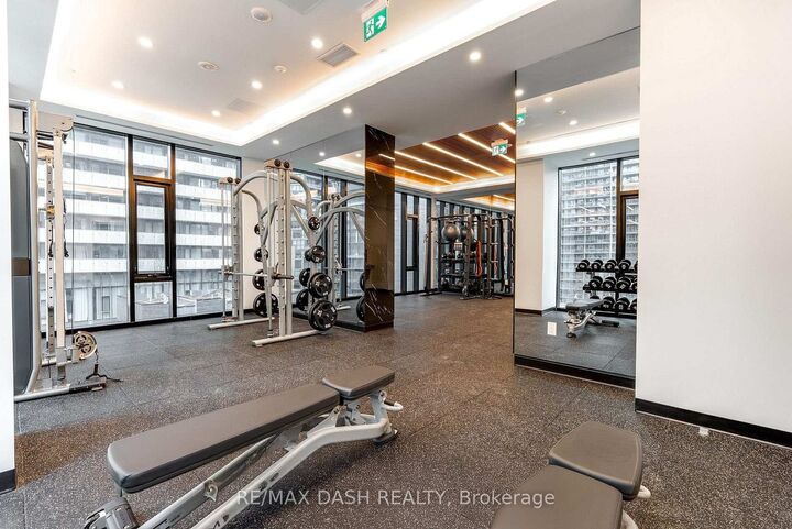 Property Photo:  634 Church Street 3109  ON M4Y 0G9 