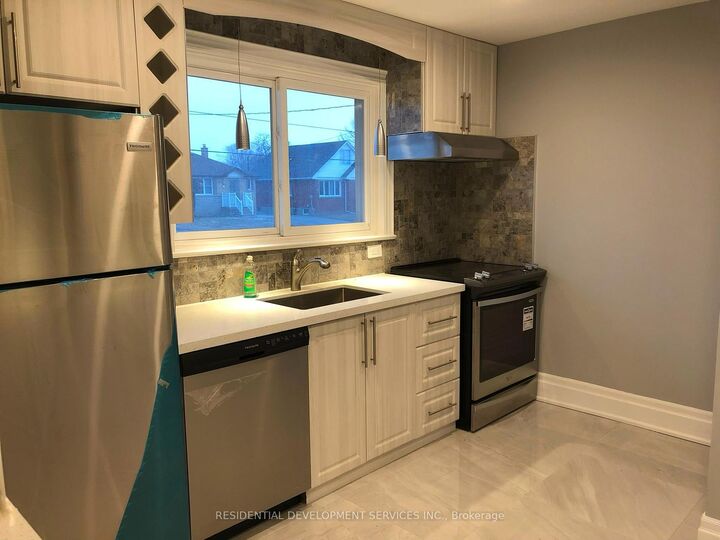 Property Photo: 228 Farewell Street Upper Flr ON L1H 6L7