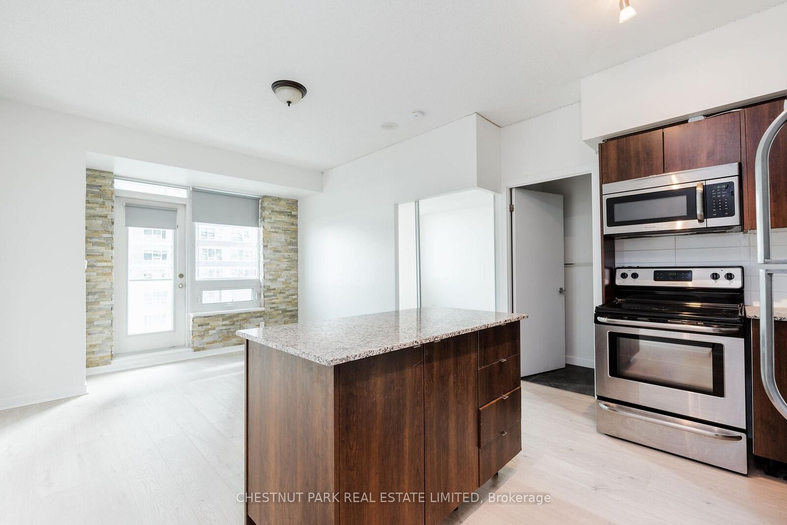 Property Photo: 55 East Liberty Street 1212 ON M6K 3P9