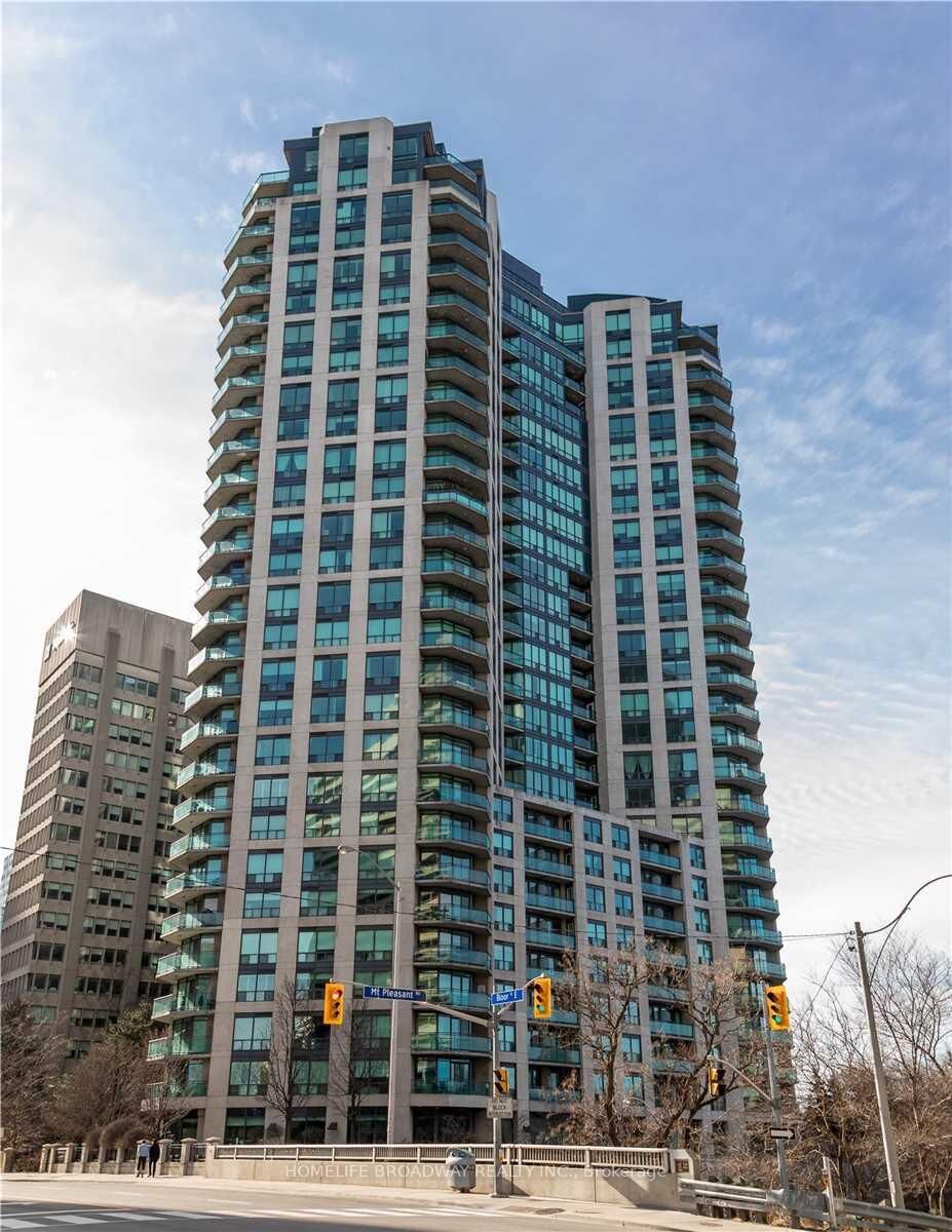 Property Photo:  300 Bloor Street E 905  ON M4W 3Y2 