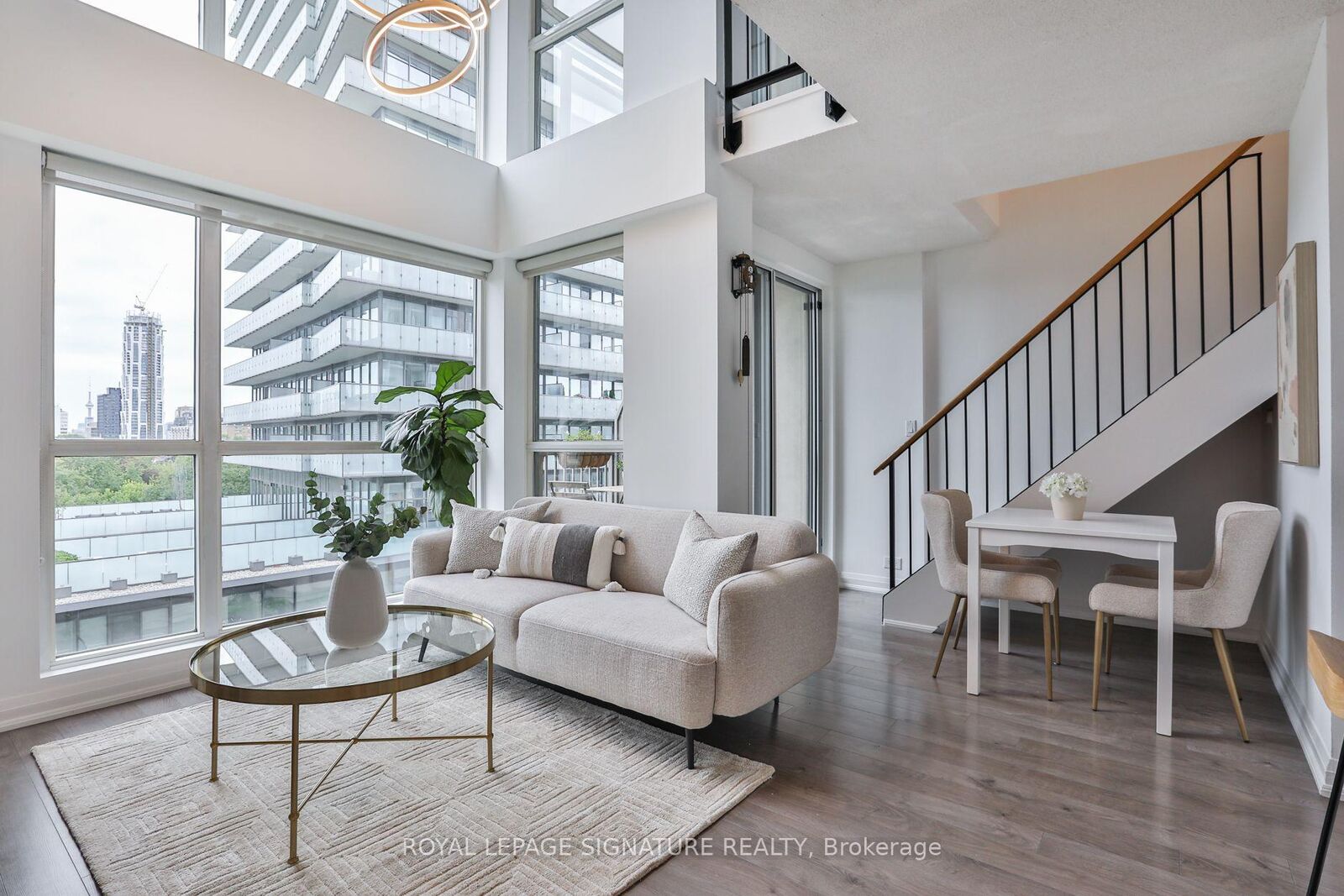 Property Photo:  18 Merton Street 703  ON M4S 3G9 
