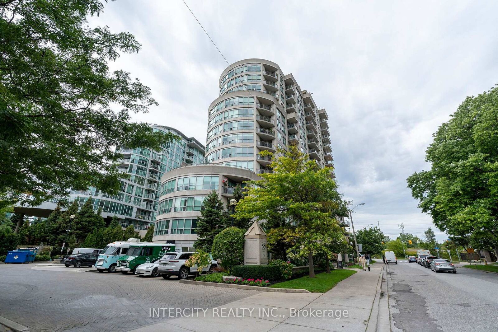 Property Photo: 88 Palace Pier Court 907 ON M8V 4C2