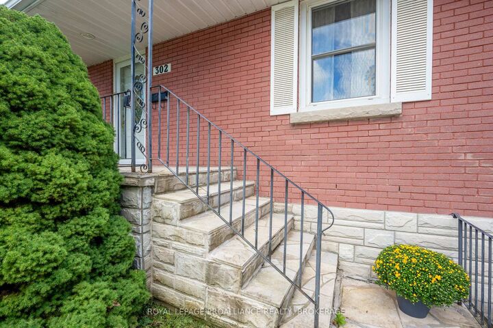 Property Photo:  302 Arrowhead Place  ON K7M 3L3 