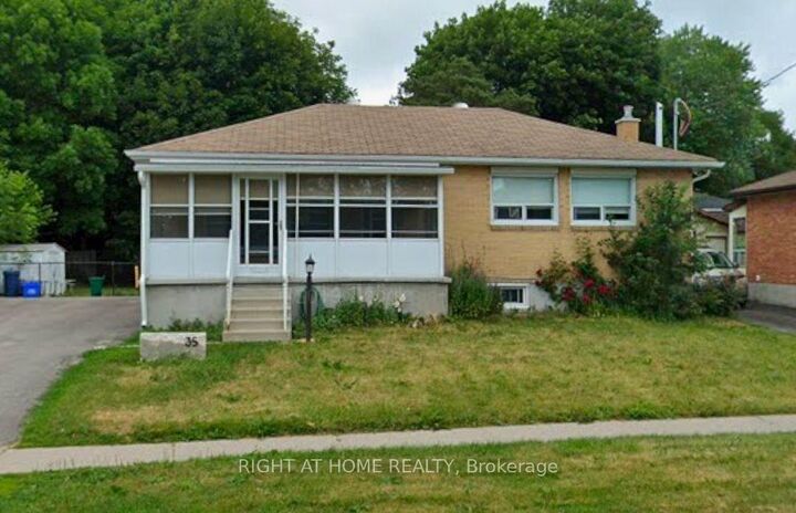 Property Photo: 35 Oak Street Lower ON L4M 3V3