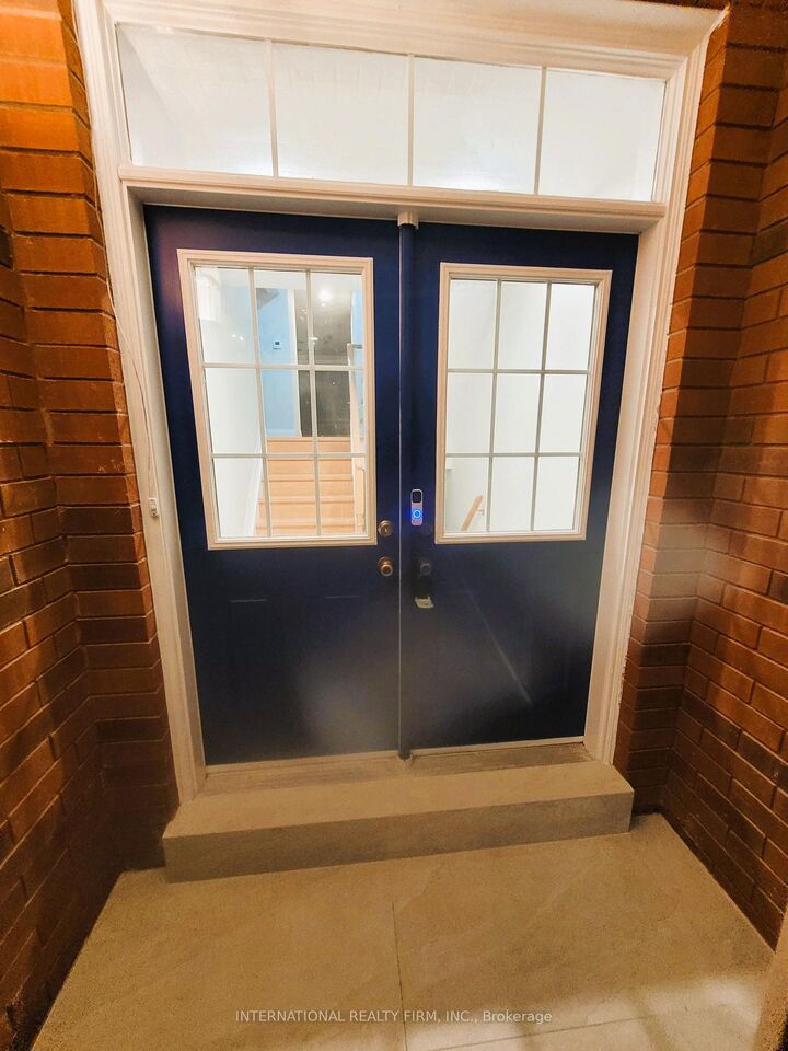 Property Photo: 50 Beresford Drive ON L4B 4J6