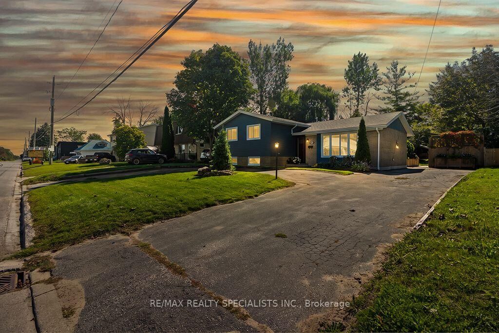 Property Photo:  500 Sixth Street  ON L9Y 1Z9 