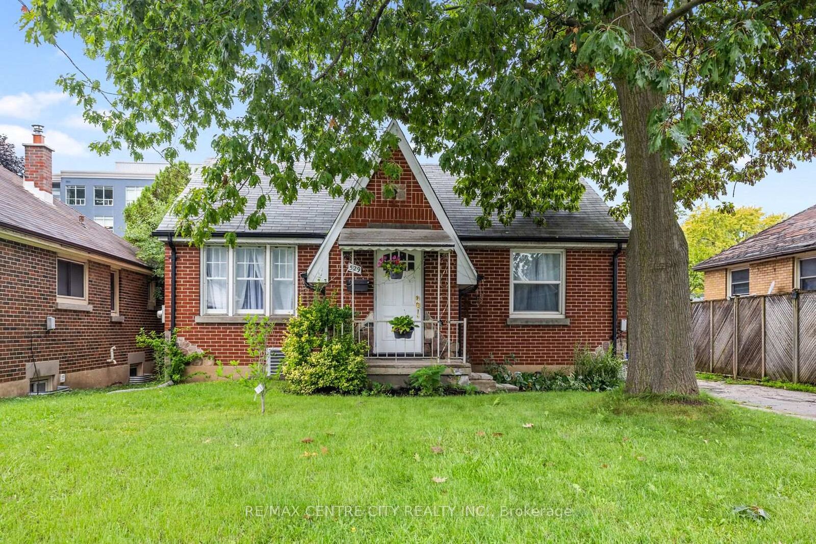 Property Photo:  529 Highbury Avenue N  ON N5W 4K6 