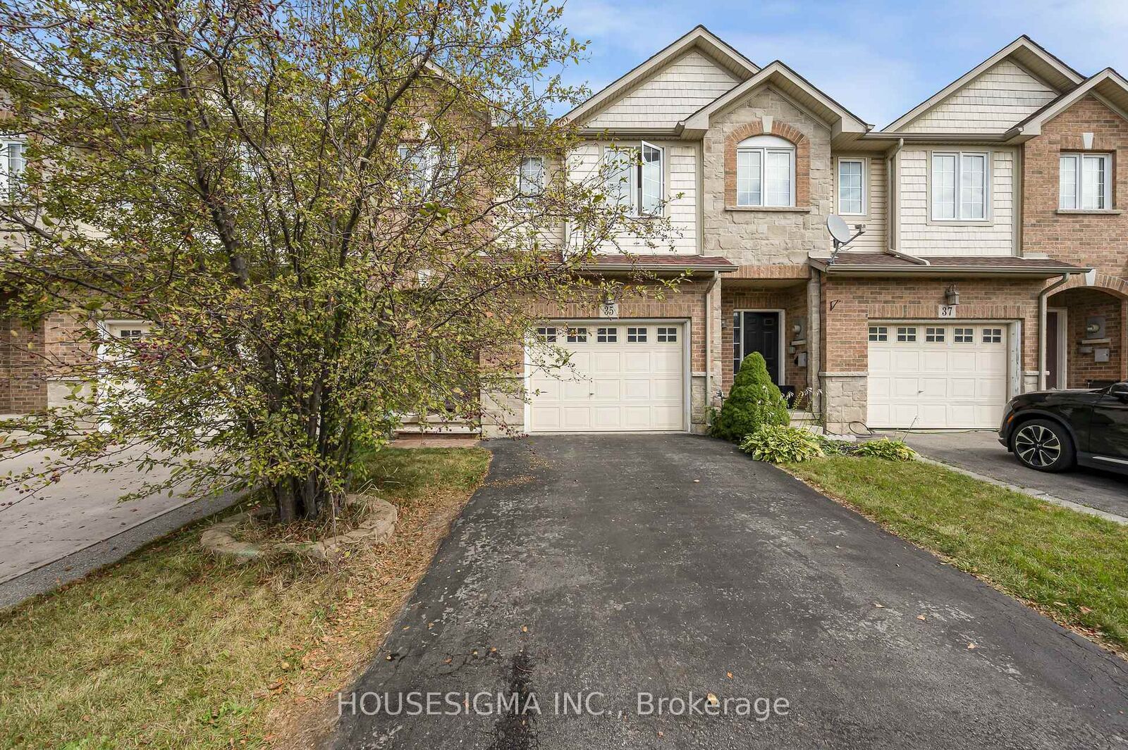 Property Photo:  35 Palacebeach Trail  ON L8E 0B9 