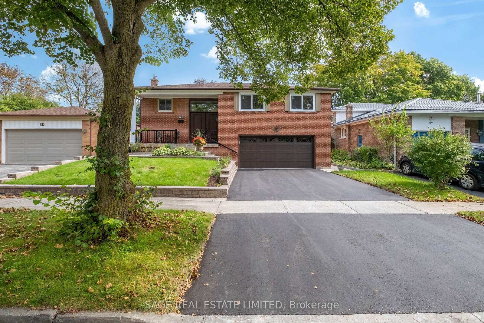 Property Photo: 62 Ovendon Square ON M1S 2M5