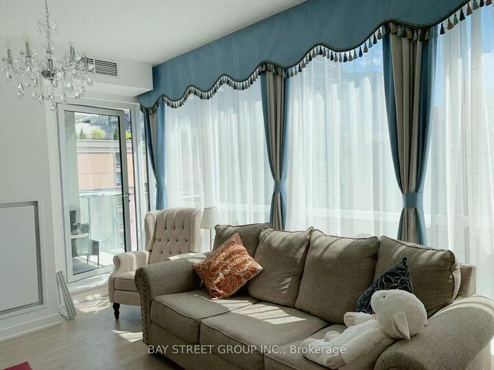 Property Photo: 199 Richmond Street W 1406 ON M5V 0H4