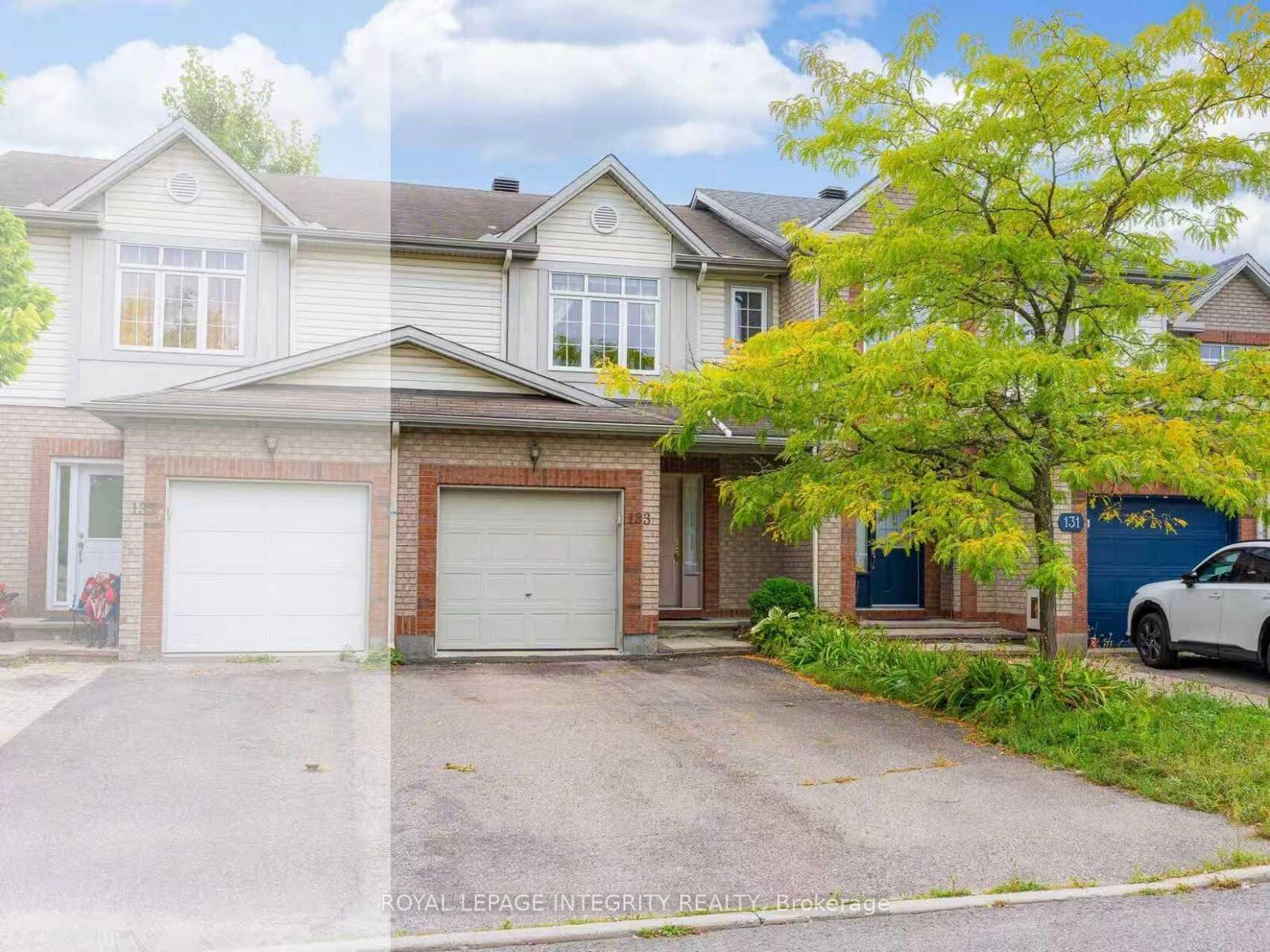 Property Photo:  133 Lilibet Crescent  ON K1V 2A1 