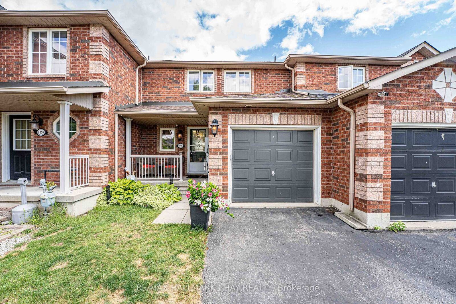 Property Photo:  2035 Swan Street  ON L9S 0B5 