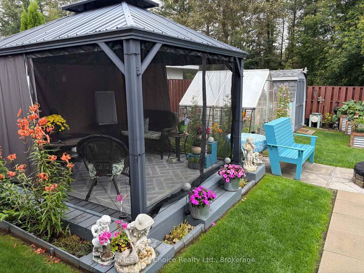 Property Photo:  422 Ryerson Crescent  ON P7C 5R6 
