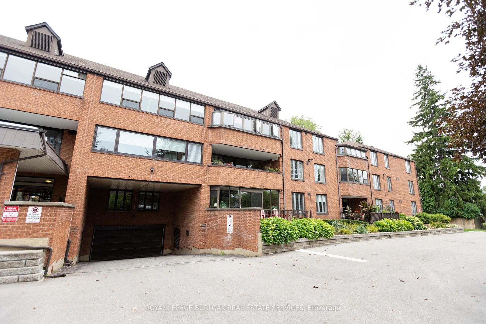 Property Photo:  150 Wilson Street W 116  ON L8R 1E2 