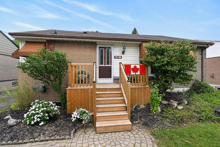 Property Photo:  390 East 37th Street  ON L8V 4B8 