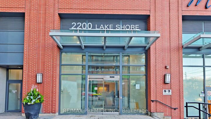 Property Photo: 2200 Lake Shore Boulevard W 4706 ON M8V 1A4