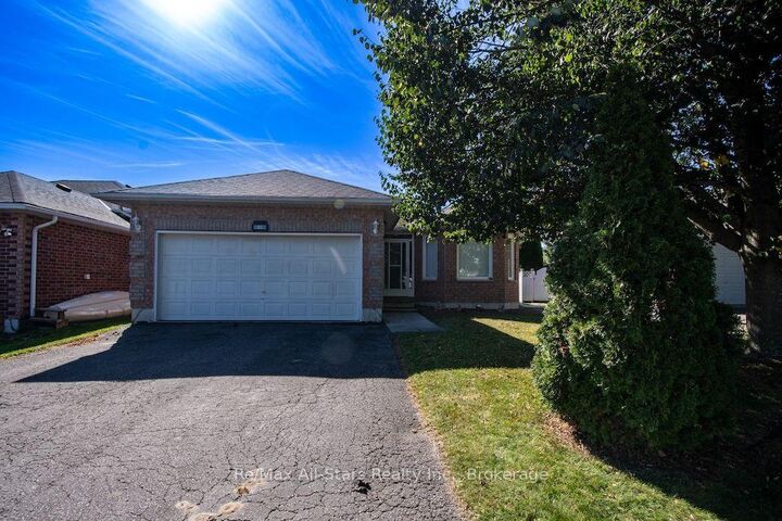 Property Photo:  41 McGibbon Boulevard  ON K9V 6G4 
