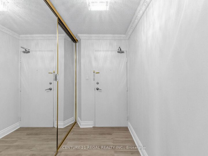 Property Photo:  234 Albion Road 2105  ON M9W 6A5 