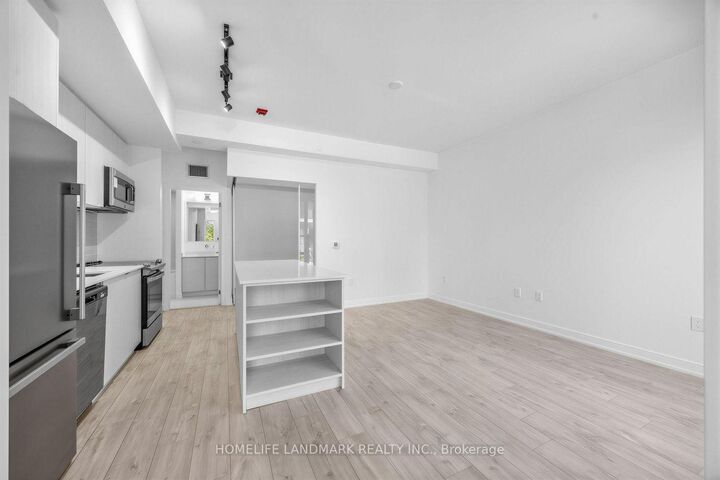 Property Photo:  172 Clonmore Drive 5  ON M1N 1Y1 