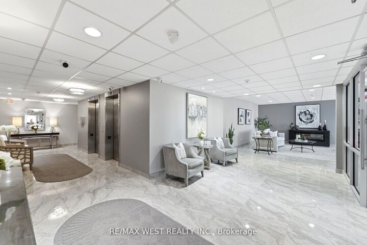 Property Photo:  81 Scott Street 808  ON L2N 7L5 