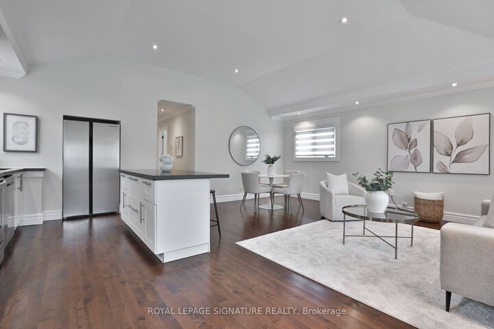 Property Photo:  17 Flora Drive  ON M1P 1A1 