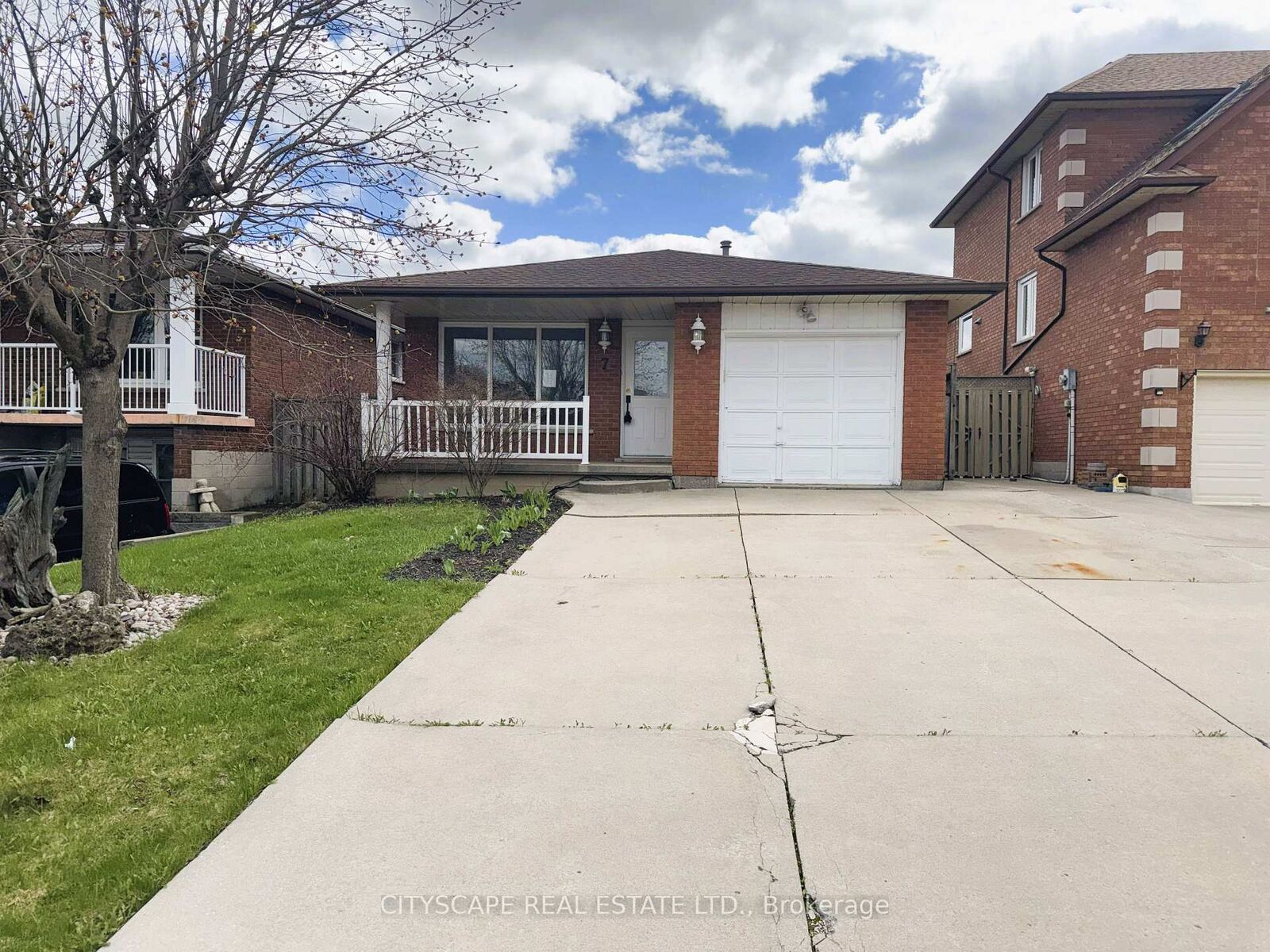 Property Photo:  7 Quincy Court  ON L8W 2T4 