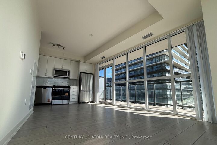 Property Photo: 38 Annie Craig Drive 3608 ON M8V 0G9