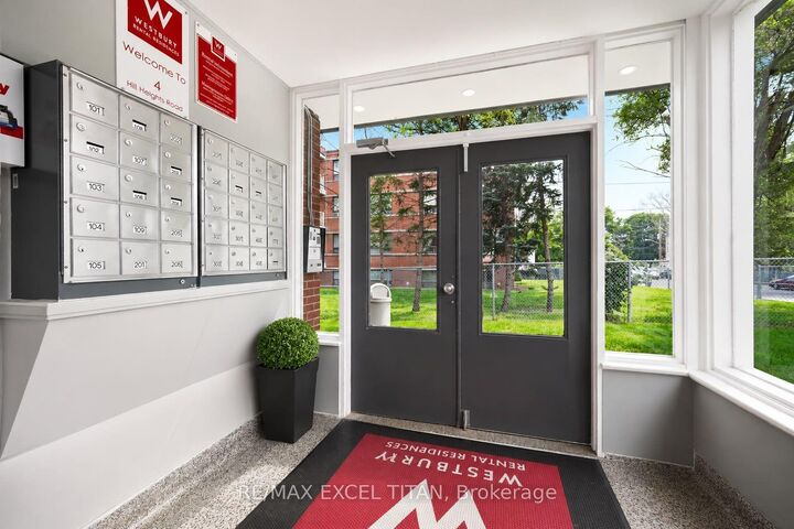 Property Photo:  4 Hill Heights Road 101  ON M8Y 1Z1 