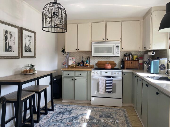 Property Photo:  691 Wesley Drive  ON L1H 7X6 