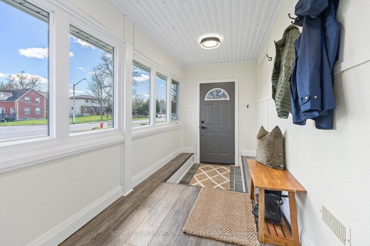 Property Photo:  18 Main Street  ON N0B 1T0 