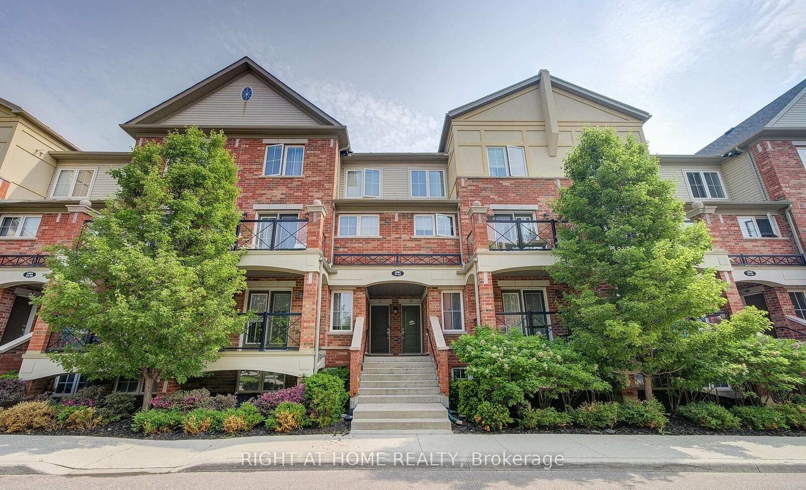 Property Photo:  2484 Post Road #17  ON L6H 0G6 