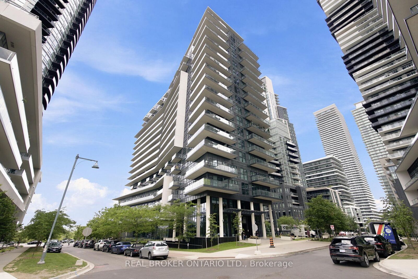 Property Photo:  39 Annie Craig Drive Ph06  ON M8V 0H1 