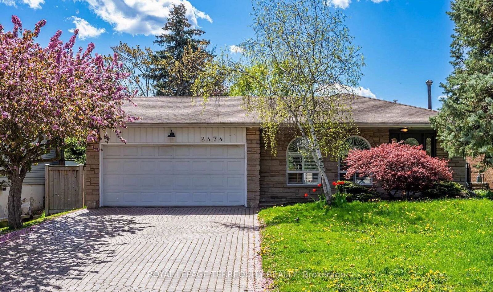 Property Photo:  2474 Yarmouth Crescent  ON L6L 2M8 