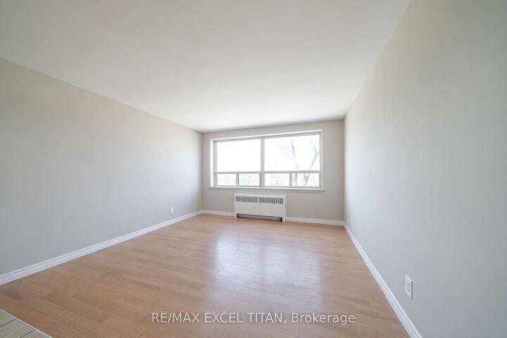 Property Photo:  468 Ottawa Street 416B  ON L8H 4A6 