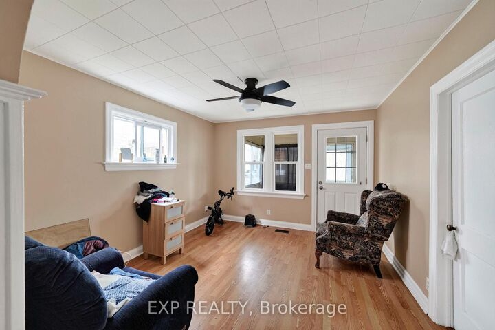 Property Photo: 412 Mc Connell Avenue ON K6H 4L7