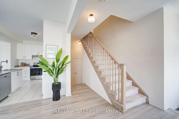 Property Photo:  111 Carneros Way  ON L6B 1R2 