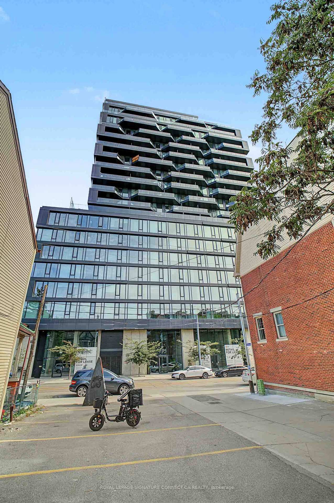 Property Photo:  195 McCaul Street 310  ON M5T 1W6 