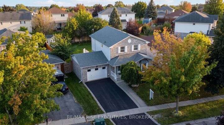 Property Photo:  947 Prestwick Crescent  ON K7M 8G7 