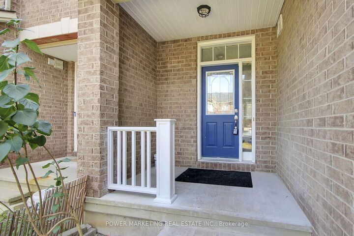Property Photo:  230 Bookton Place  ON K1V 2H5 