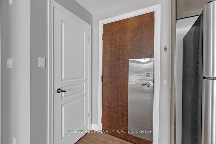 Property Photo:  805 Beauparc Drive 206  ON K1J 0B6 