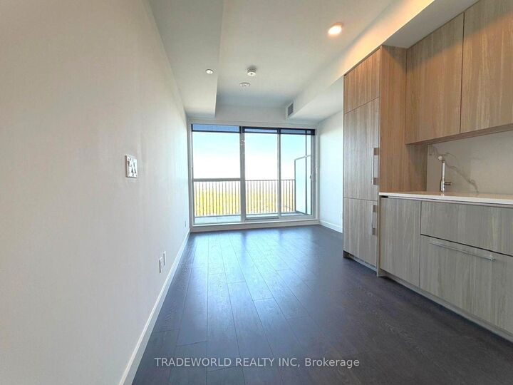 Property Photo:  68 Esther Shiner Boulevard 2807  ON M2K 0J6 