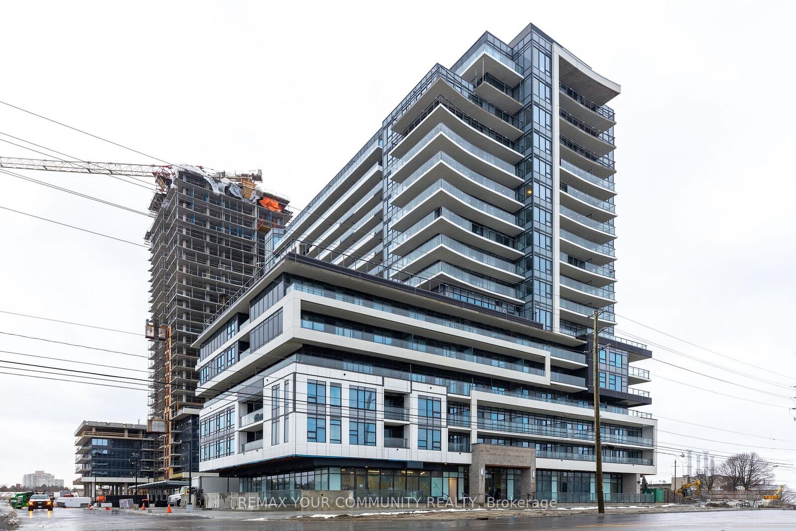 Property Photo:  1480 Bayly Street 614  ON L1W 3R5 