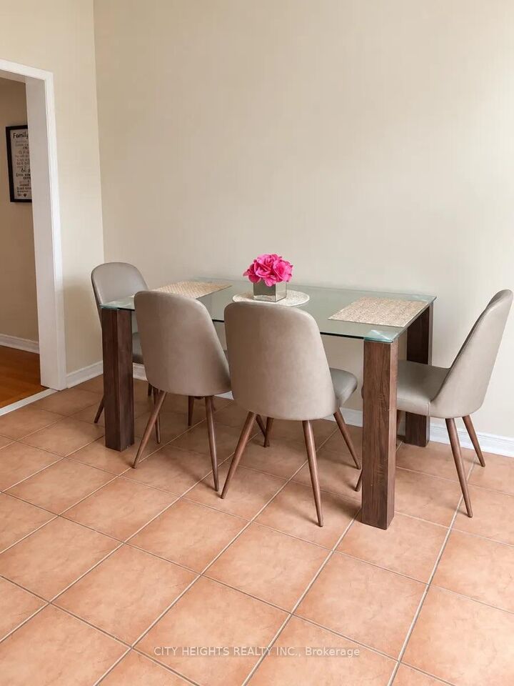 Property Photo:  4222 Dixie Road 27  ON L4W 1M6 