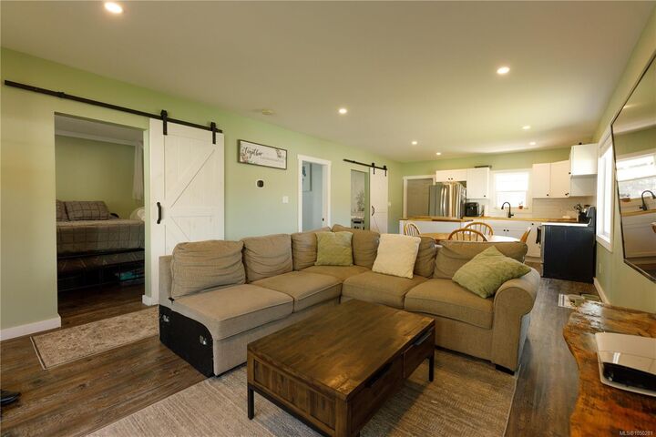Property Photo: 2131 Minto Ave BC V9X 1R7
