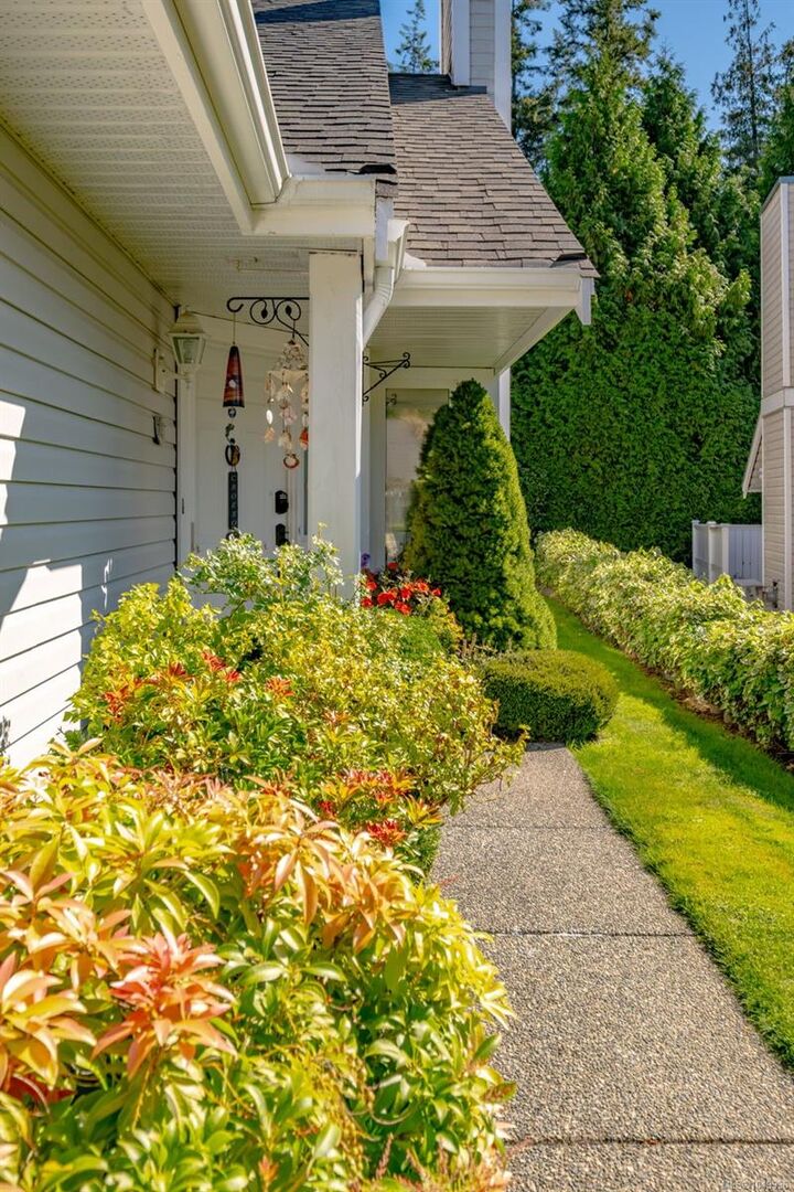 Property Photo:  5254 Arbour Cres  BC V9T 6E5 