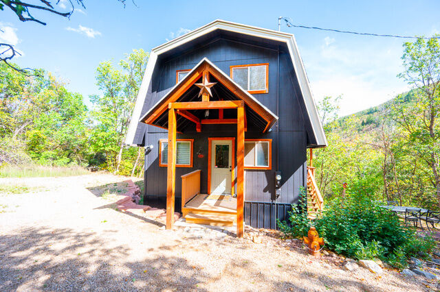 Property Photo:  1764 W Upper Canyon Dr 106  UT 84049 