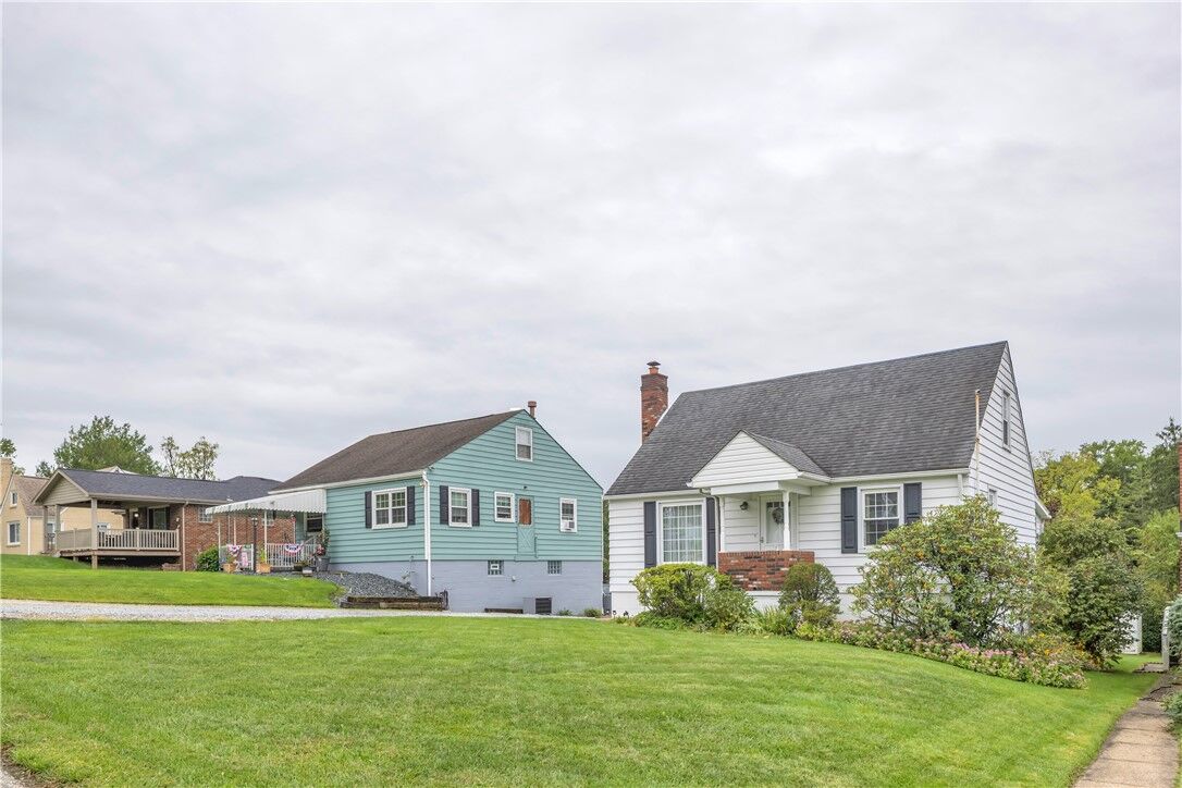 Property Photo:  1824 Highland Ave  PA 15642 
