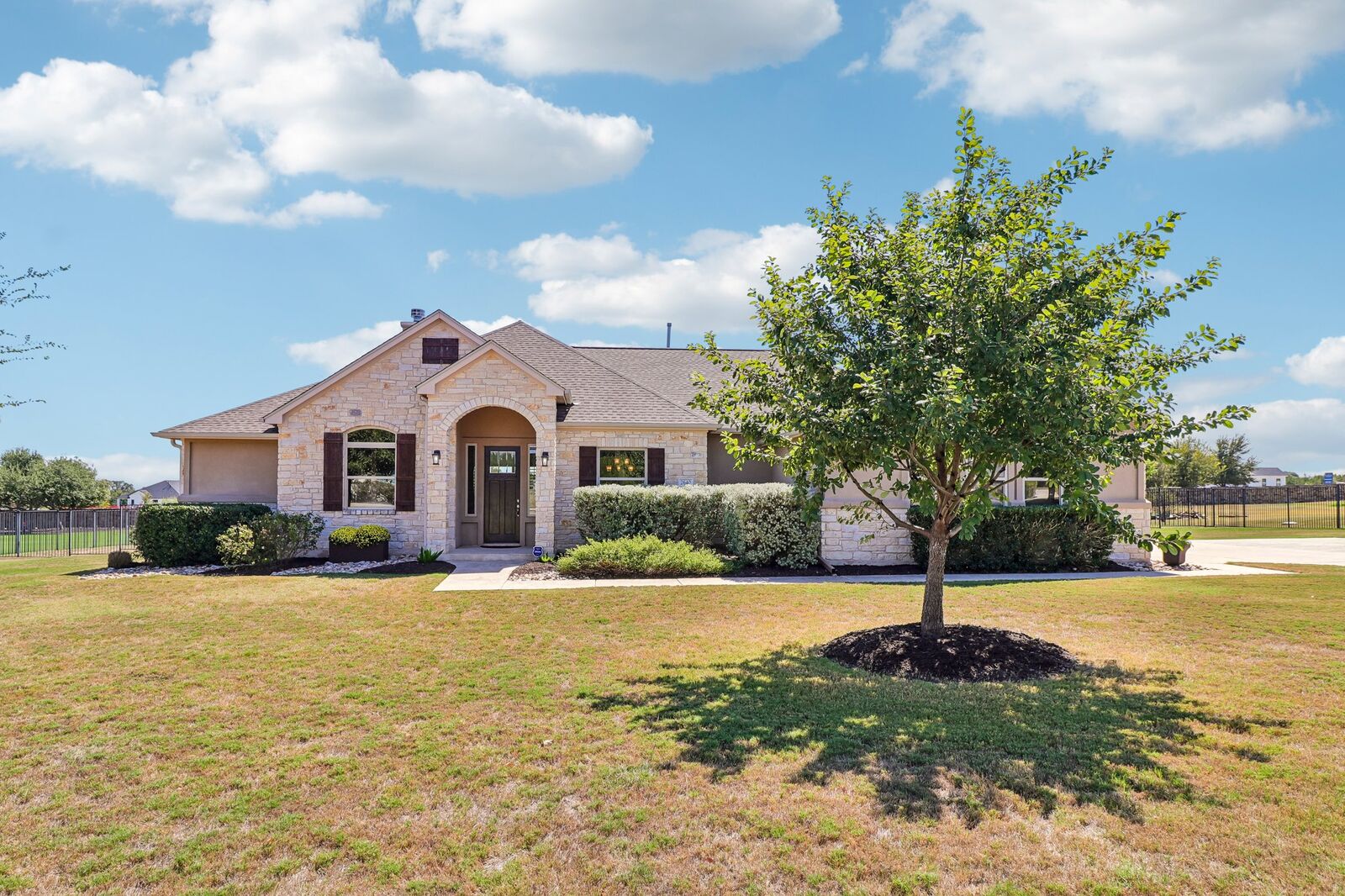 Property Photo:  2640 Great Owl Pass  TX 78641 