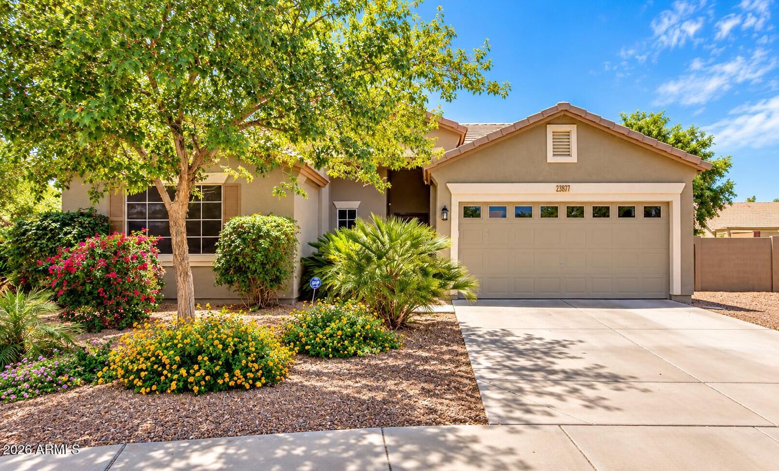 Property Photo:  20877 E Via Del Rancho --  AZ 85142 