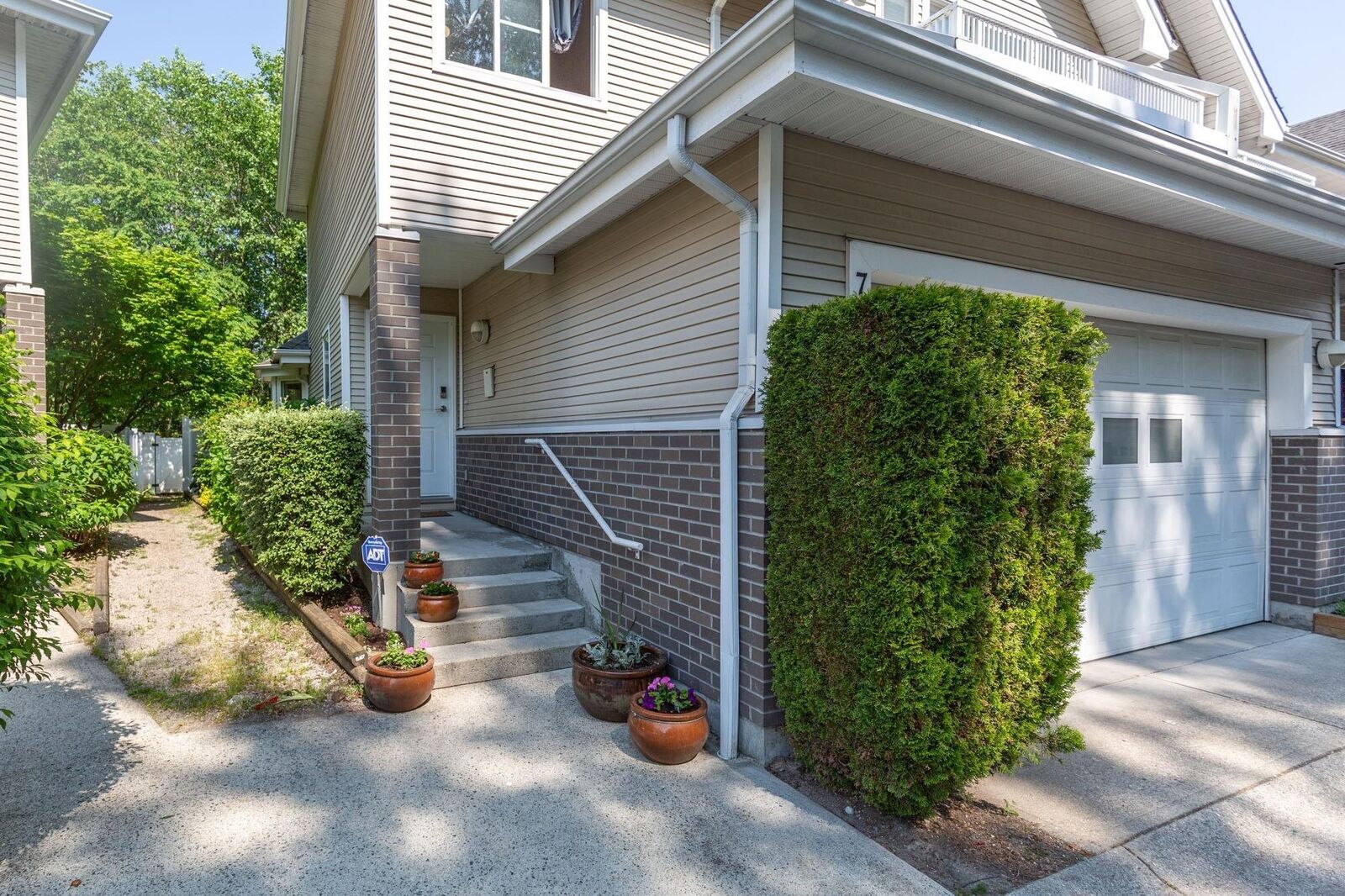 Property Photo:  13918 58 Avenue 7  BC V3X 3N8 